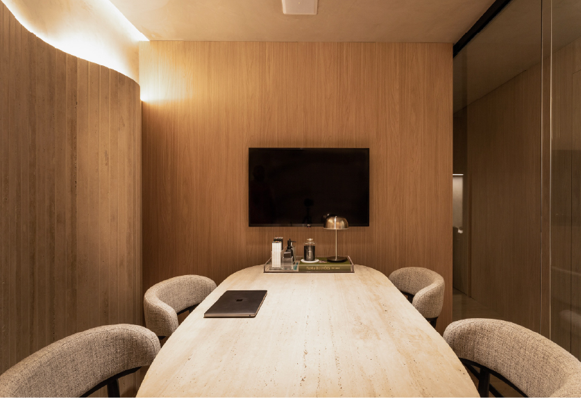 Corporativo 2 – Lucas Fernandes